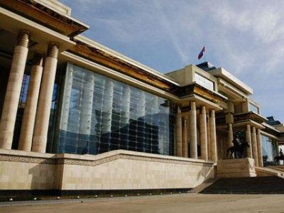 Төрийн ордонд ямар хүмүүс “эзэн” суучихав аа