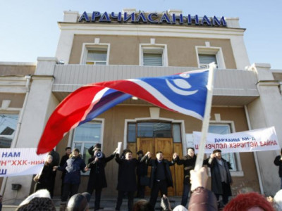 АН Их хуралдаа зориулж төлөөлөгчдөө ”худалдан авах” лобби зохион байгуулжээ