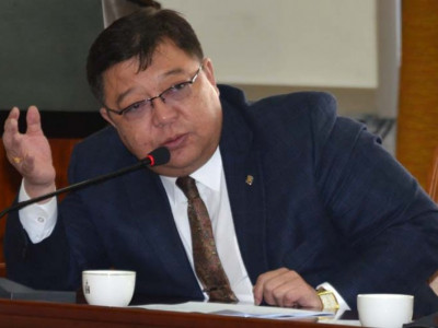 С.Эрдэнэ намын дарга болохоор лобби хийж байна 