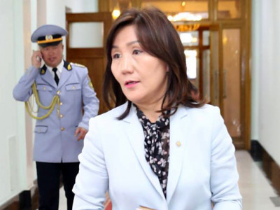 М.Оюунчимэг: Үнэ цэнэтэй мөртлөө амаргүй ажилтай хэвлэл мэдээллийн салбарынхан татварын хөнгөлөлтөд хамрагдах ёстой