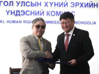 Хамтран ажиллах санамж бичиг байгуулав