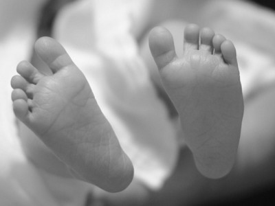 Улаан-Үдэд Монгол оюутан 00 өрөөнд хүүхдээ төрүүлээд хөнөөжээ