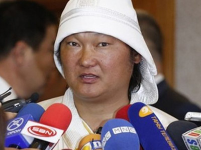 С.Жавхлан гишүүн шаардлагуудынхаа хариуг шаардаж байна