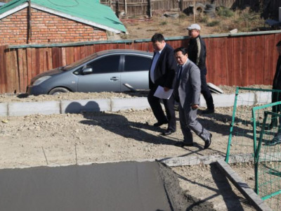 ЗАСАГ ДАРГА Ж.ЭРДЭНЭБАТ ДҮҮРГИЙН ХӨРӨНГӨӨР ХИЙГДЭЖ БУЙ БҮТЭЭН БАЙГУУЛАЛТУУДЫН ТАЛААР ТАНИЛЦУУЛАВ