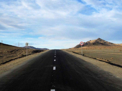 Завханы замд, ослоос бохирдсон хөрсийг булж байна 