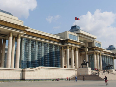 Гуравдах “хувьсгал”-ын өмнө...