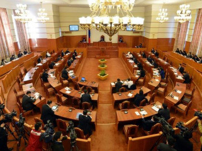 Цаазтай байх эсэхийг Ерөнхийлөгч биш УИХ шийдэх бус уу