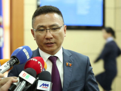 Ц.Сандуйн санаархал ба Нийслэлийн МАН дахь суудлын төлөөх “дайн”