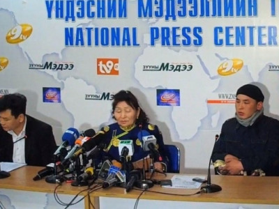 Хүүг маань С.Зоригийг хөнөөсөн болгох хуйвалдааны ард Ц.Элбэгдорж, Б.Хурц нар байгаа