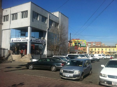 Татварын байцаагч нар бусдаас хахууль авсан хэрэгт нэр холбогдов