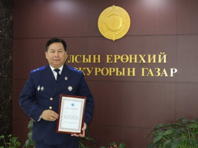 УЕПГ-ын хяналтын прокурор П.Эрдэнэбатад төрийн хууль үйлчилдэггүй юу