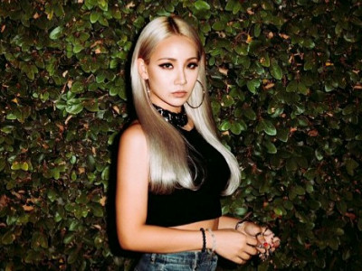 2NE 1 хамтлагийн дуучин CL-ын Сингапур дахь тоглолтын фото зургуудаас