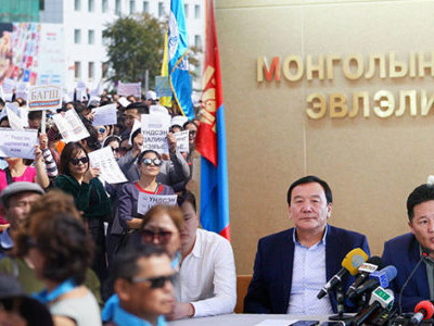 Эрдмийн баяр эрх ашгаа хамгаалагчдын тоглоом биш