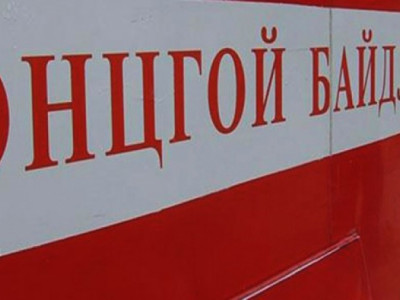 Дөрвөн давхрын тагтнаас унах гэж байсан хүүг аварчээ