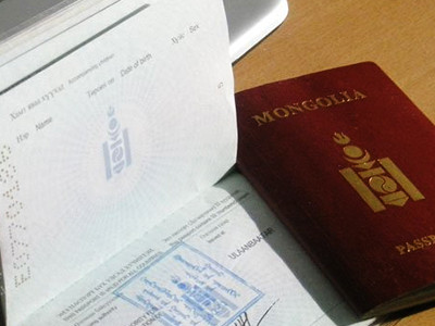 Онлайнаар виз мэдүүлэхийг дэмжихгүй нь хэний эрх ашгийн төлөө вэ?