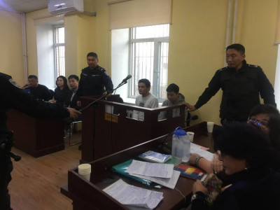 13 настай охины аминд хүрсэн хэргийг шүүх хурлыг хойшлуулжээ