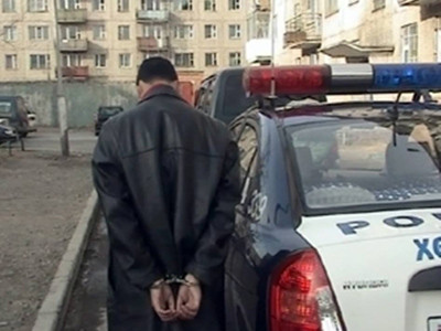 “Юань Миао Жений өрөөнд ороход цагдаагийн хоёр экс хурандаа сууж байсан” гэжээ