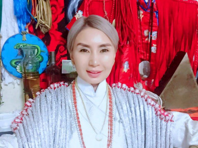 Үзмэрч Засалч Л.Нямаа: Лус, савдагууд юу хийх ёстойг минь хэлээд өгдөг 