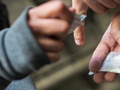 Хар тамхи хэрэглэгчдээ гурван сая хүртэл нь тоолоод суух уу