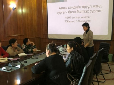Цэцэрлэгийн эрхлэгч, арга зүйч нарыг “Амны хөндийн эрүүл мэнд”-ийн сургагч багшаар бэлтгэлээ