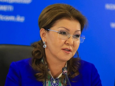 Назарбаевын охин хөгжлийн бэрхшээлтэй хүүхдүүдийг “үзээрийн муухай амьтад” гэжээ