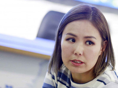 Я.МӨНГӨНЦЭЦЭГ: ЦАГДАА НАР БҮГДИЙНХ НЬ НҮДИЙГ ТАГЛАЖ БАЙГААД БУСАРМАГ ХҮЧИРХИЙЛЛЭЭ ЭХЛҮҮЛСЭН