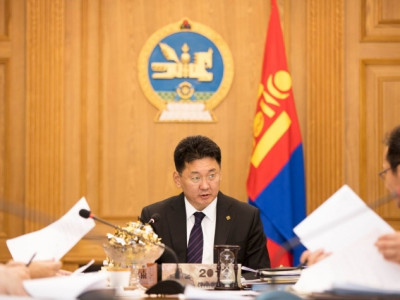 У.Хүрэлсүх: Намайг Ерөнхий сайд байгаа цагт Хөвсгөлд фосфоритын орд ашиглана гэж дахин бүү дурсаарай