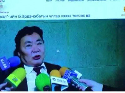 М.Батбилэг: Хөгжлийн банкнаас хүүгүйгээр 100 орчим тэрбум төгрөг хэнд олддог юм бэ?