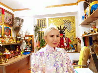Үзмэрч засалч Л.Нямаа: Хүчирхэг, хатуужилтай өөрийнхөөрөө бай 