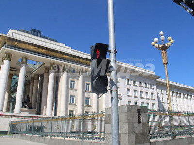 Засагт улаан гэрэл аслаа