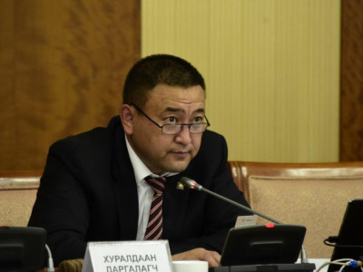 Тост тосон бумба дахь ордыг нь хураасанд уурссан Б.Чойжилсүрэн Ерөнхий сайд танхимаа бүрдүүлэх саналын эсрэг кноп даржээ