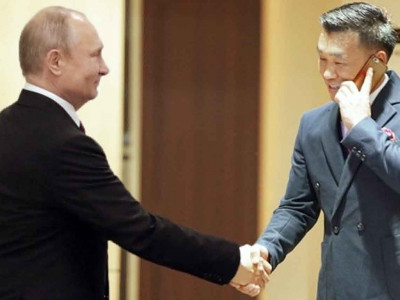 Х.Tүшиг: В.Путинтай гар барьж буй эвлүүлгийг минь хүндээр хүлээж авч байгаа монголын массыг өрөвдлөө