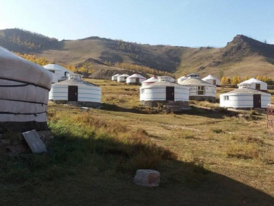 Зайсангийн аманд МҮИС, “Энигма”, “Универсал” политехник коллеж нэрээр 40 гаруй га газар ашиглах эрх байна гэв