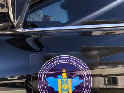 Төрийн өмчийн унааг хувийн хэрэгцээндээ ашиглан хүүхдээ сургуульд нь хүргэх үйлдэл зогсохгүй байна 