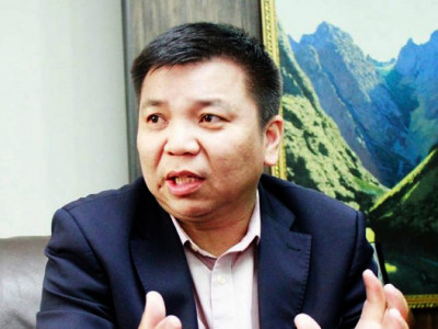 Намаа самарч хаясан Л.Энхболд нутагтаа очих нүүргүй явна