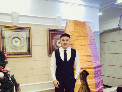 Жүжигчин А.Энхжин эхнэртэйгээ эргэн нийлсэн үү /фото/
