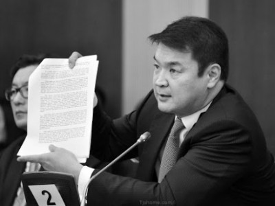 Ч.Сайханбилэг: Монгол хүн байна даа, иргэншлээ өөрчилж, эх орноо хэзээ ч худалдахгүй