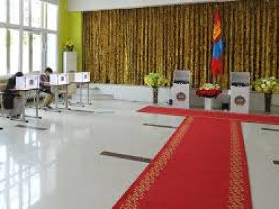 Сонгуулийн зардлын хэмжээ гишүүдэд “шархаа нөхөх үүргийг” тулгасаар байна