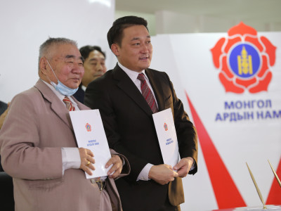 МАН-ын мөрийн хөтөлбөрийг дэмжсэн ТББ, холбоодтой санамж бичигт  гарын үсэг зурсаар байна