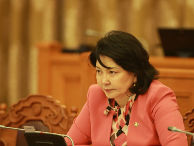 Яллагдагч Б.Ундармаад холбогдох эрүүгийн хэргийн шүүх хурал хойшиллоо