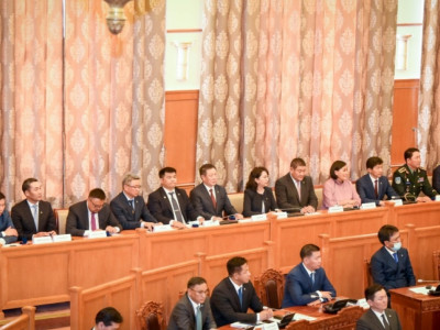  Монголоор “дүүрэн” сайд