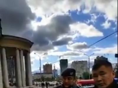Цагдаа таныг “сэжигтэй” байна гээд саатуулбал та яах ёстой вэ?