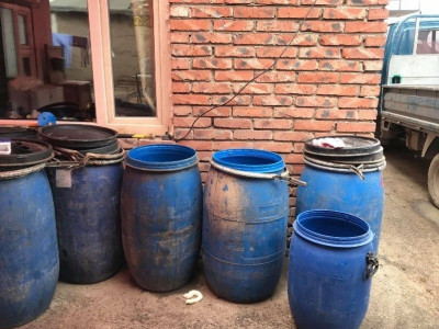 Хүнсний зориулалтын тэмдэг тэмдэглээтэй хуванцар савыг сонгон хэрэглэнэ үү...