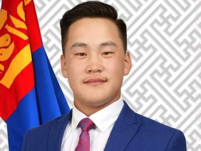 ИТХ-ын төлөөлөгч Г.Гантулга: Намайг яагаад 19 настай жаахан хүүхэд гээд байгаа юм бэ. Би хуулиар олгогдсон эрхээ эдэлж буй иргэн хүн 