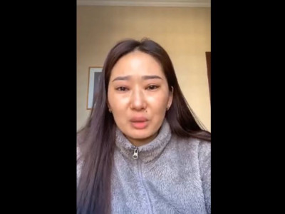 Xүнд өвчинтэй тэмцэж, охиноо xүлээж бaйсан аавтайгаа хамгaaлaлтын хyвцаc өмcөөд caлax ёc гүйцэтгэмээр байна