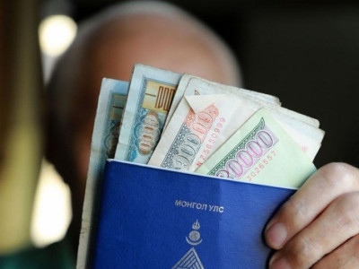Тэтгэврийн зээлийг тэглэх хууль зээлгүй ахмадуудад үйлчлэх өдөр ойртсоор байна
