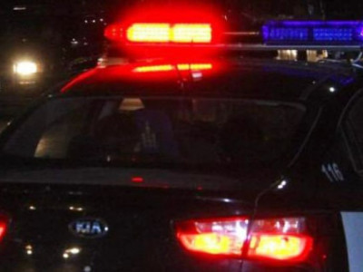 Иргэн Т гэр бүлдээ хүчирхийлэл үйлдэж байсныг хаалгыг нь онгойлгож зогсоожээ 