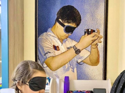 Х.Ивээл шоог харахгүйгээр эвлүүлдэг дэлхийн хамгийн бага насны хүүхэд боллоо