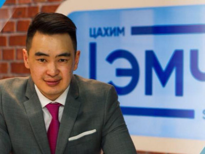 Цахим эмч: Хацар гоо охид минь хаачив аа