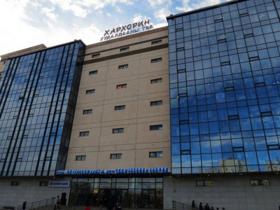 Халдвар авсан иргэд шинжилгээ өгсний дараа Хархорин худалдааны төвөөр үйлчлүүлжээ